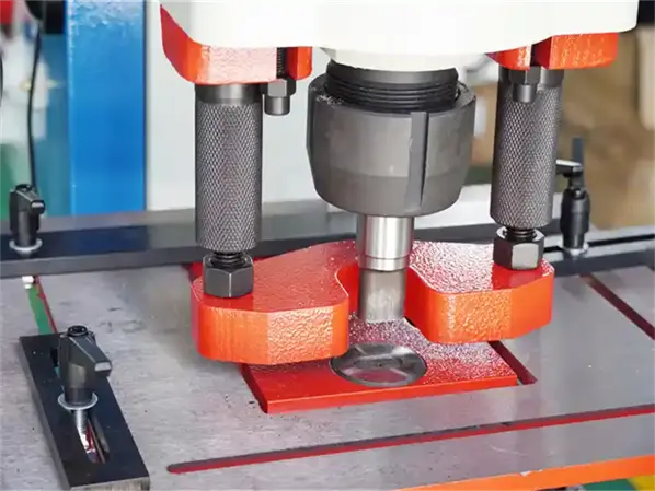 aluminium-punching-machine-for-sliding-windows-doors