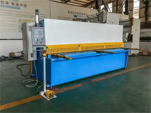 aluminium-cutting-machine-automatic