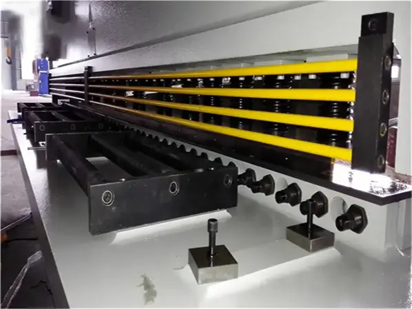aluminium-cutting-machine-low-price