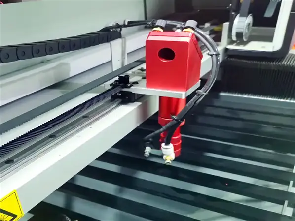 aluminium-fabrication-cutting-machine